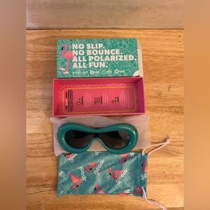 New In Box Goodr Polarized Sunglasses in Teal Reflective Lenses